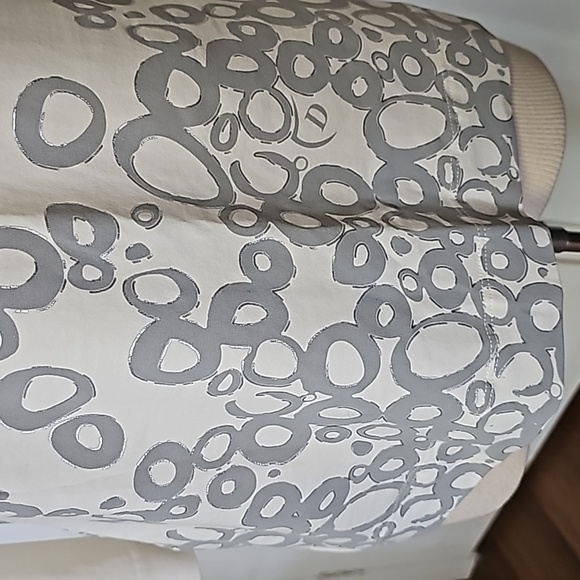 Dismero women's top, cream with gray design. Size large. 3/4 sleeves. Italy - Picture 3 of 12